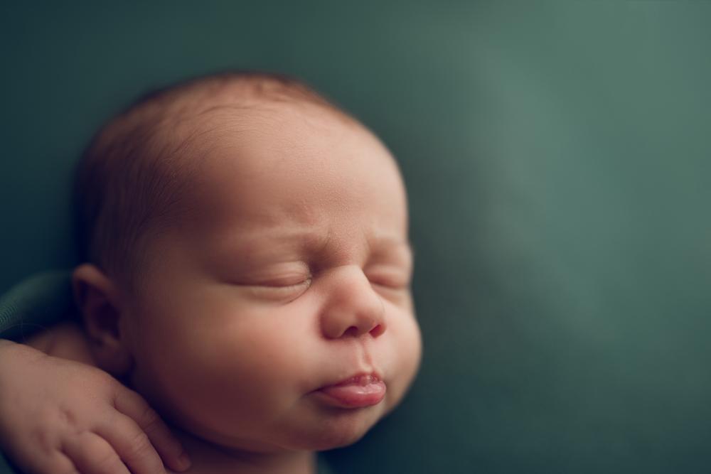 mobile - carousel-hero-element image-4