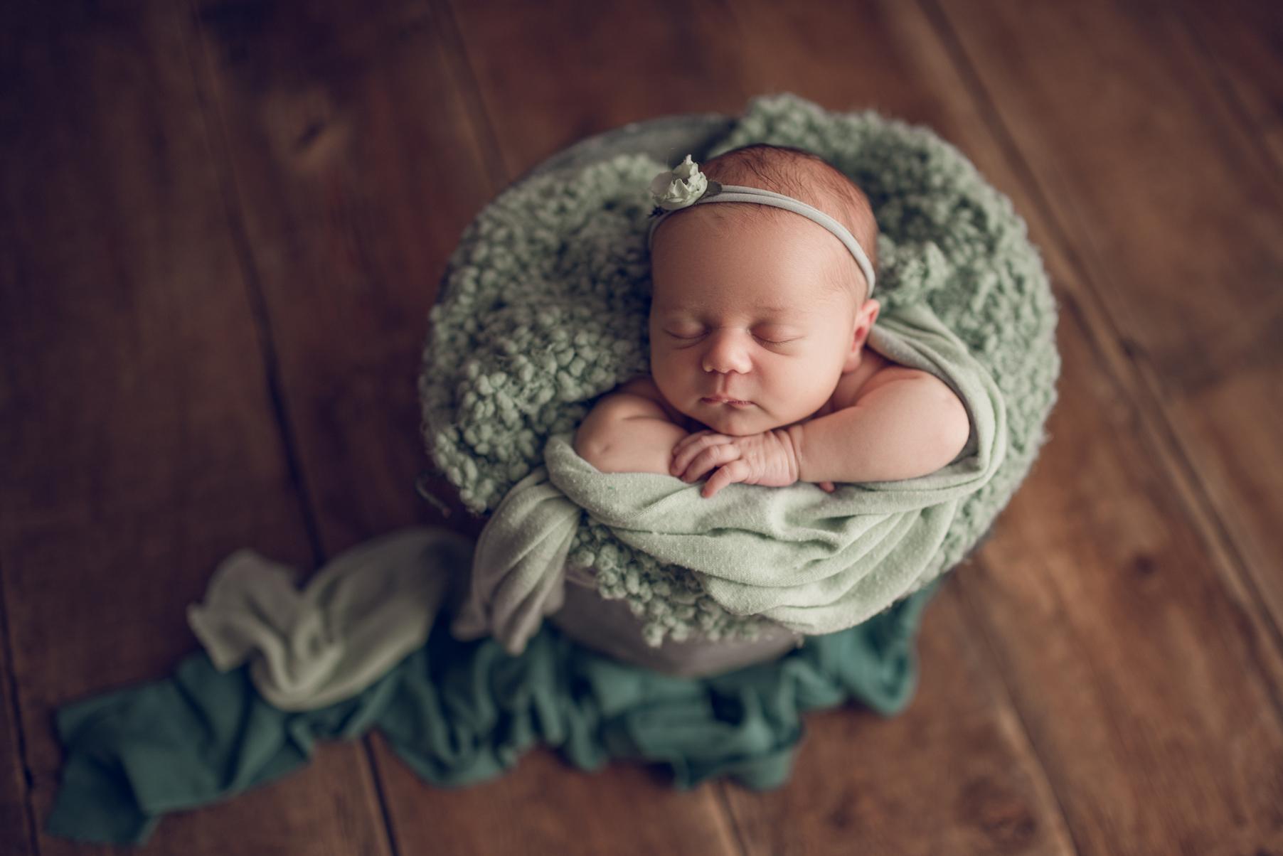 carousel-hero-element image-7